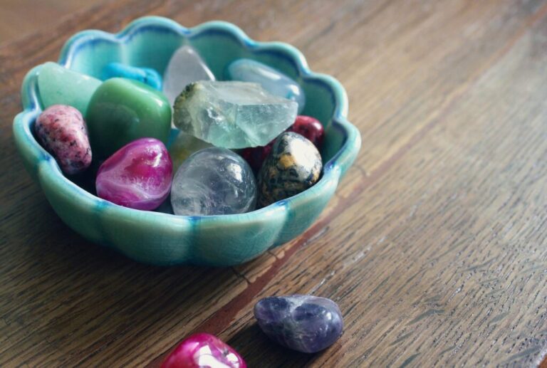 crystal healing wholistic life mentor